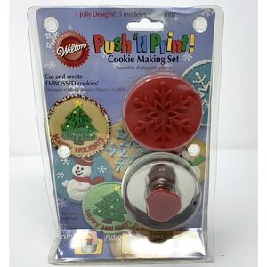 WILTON Cookie Cutters Christmas Push N Print Cookie Making Set Embossed Cookies!